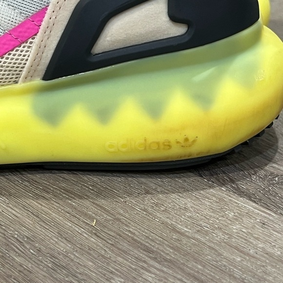 Women’s Size 6 Adidas ZX Ultraboost Yellow Pink Sneaker EUC Shoe - Picture 7 of 10